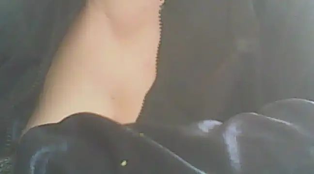 deluxpussy online show from March 12, 2025, 7:46 am