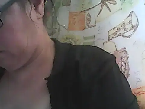 deluxpussy online show from September 12, 2025, 7:19 am