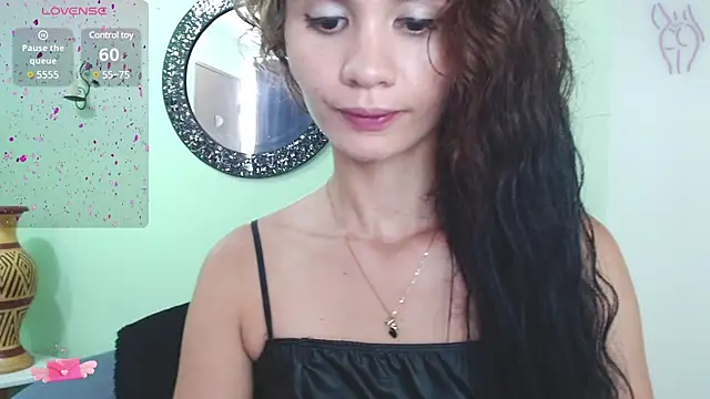 Sofia Franco  online show from January 4, 2025, 8:05 pm