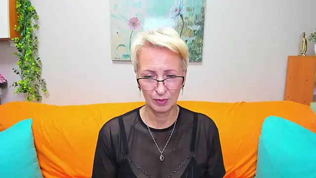 iamyourdream89 online show from September 10, 2025, 12:49 pm