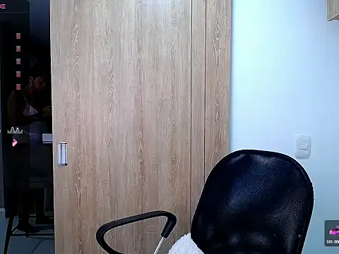 Danna Ross  online show from January 17, 2026, 4:22 pm