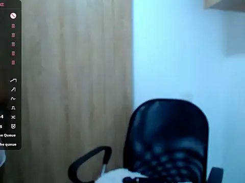 Danna Ross  online show from February 11, 2026, 12:15 am