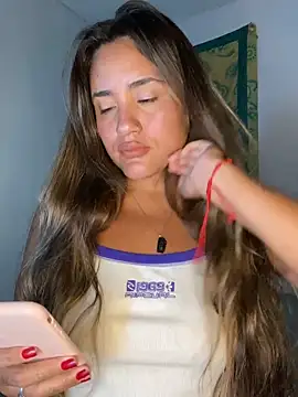 Snapshot of fenixgre chatting on October 9, 2025, 8:51 pm fenixgre online show from October 9, 2025, 8:51 pm