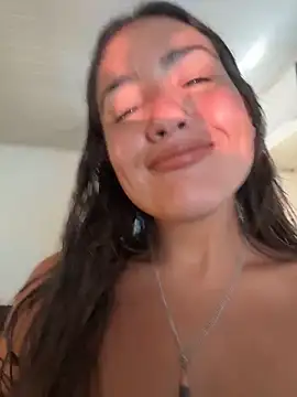 fenixgre online show from March 22, 2026, 6:44 pm