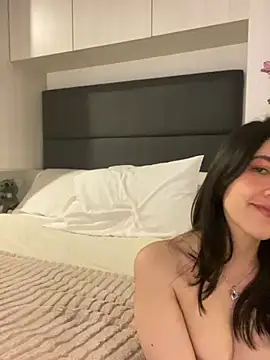 Snapshot of saori_10 chatting on January 1, 2025, 10:54 am saori 10 online show from January 1, 2025, 10:54 am