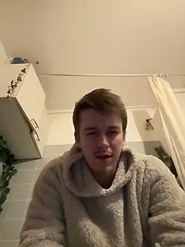 Toyjungee online show from March 15, 2026, 7:20 pm