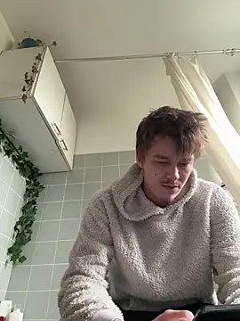 Toyjungee online show from April 20, 2026, 5:43 am