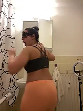 Sarahkhaalifa online show from November 13, 2025, 9:36 pm