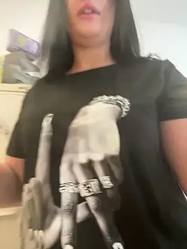 Sarahkhaalifa online show from April 8, 2026, 8:36 am