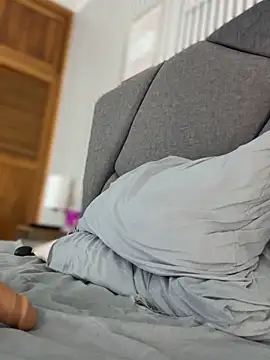 nicolette sweet  online show from April 23, 2026, 12:23 am