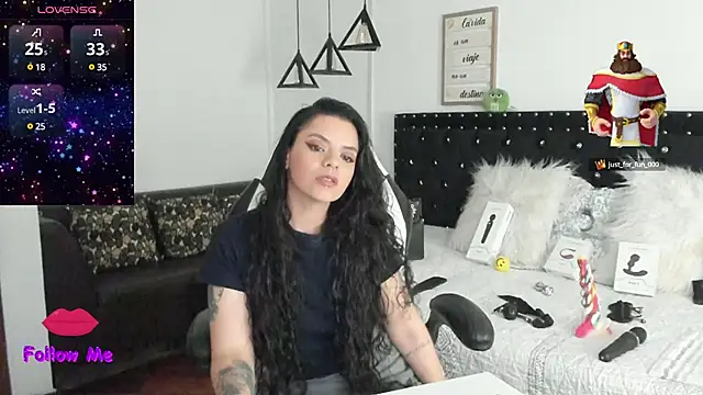 natasha logan  online show from February 4, 2025, 10:10 am