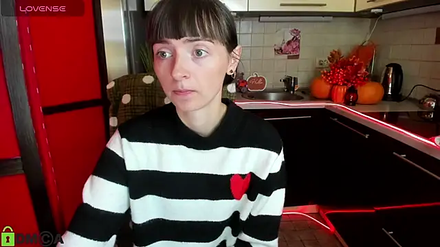 TayanaJons online show from October 16, 2025, 7:20 am