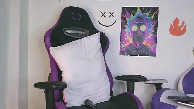 IM MAYA online show from March 9, 2025, 1:37 pm