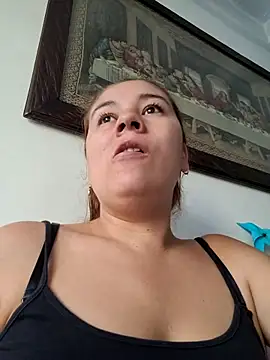 Snapshot of selena_gomez2 chatting on September 11, 2025, 1:22 pm selena gomez2 online show from September 11, 2025, 1:22 pm