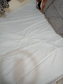 sweet vee42 online show from February 26, 2025, 1:11 am