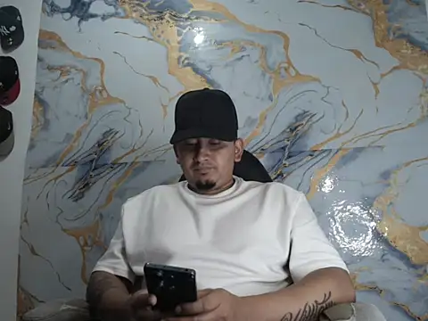 myke andrade online show from March 19, 2026, 12:03 am