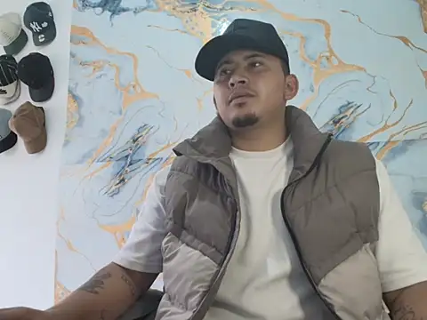 myke andrade online show from April 15, 2026, 8:09 pm