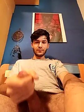 Esti02 online show from November 9, 2025, 10:02 am