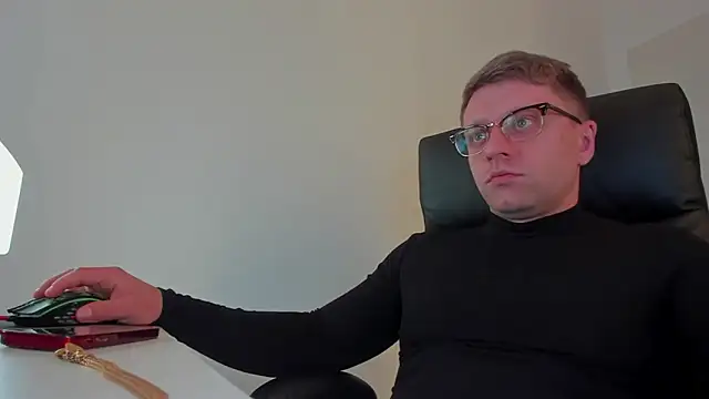 Findom guy online show from March 19, 2025, 3:51 pm