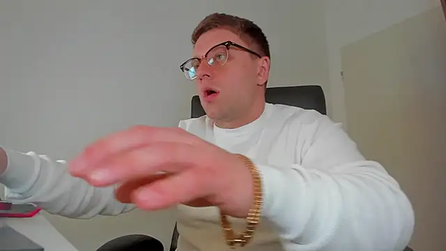 Findom guy online show from March 22, 2025, 3:09 pm