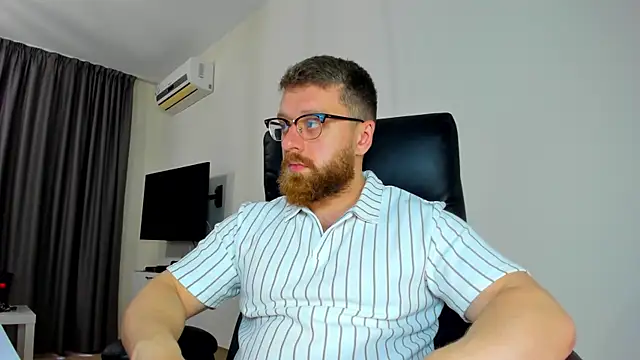 Findom guy online show from April 11, 2026, 9:46 am