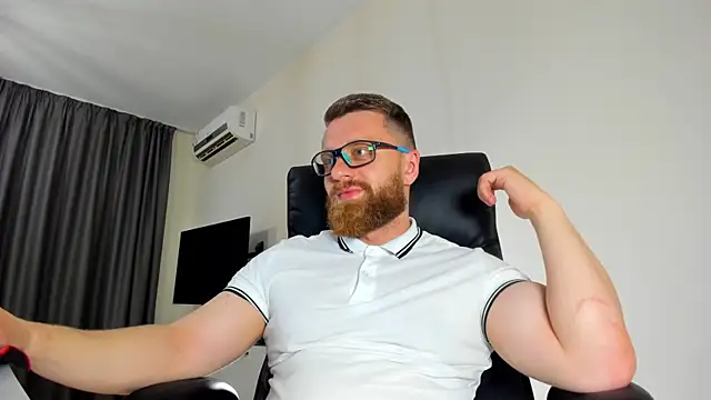 Findom guy online show from May 25, 2026, 6:25 pm