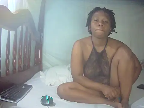 Queentesi online show from September 16, 2025, 10:05 am