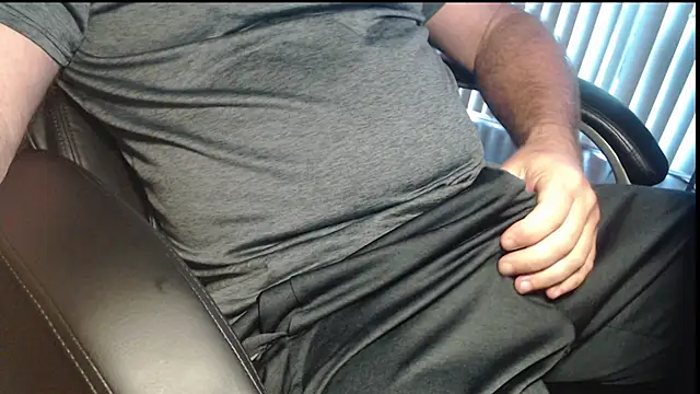 jdcfnmhard online show from February 24, 2025, 4:04 pm