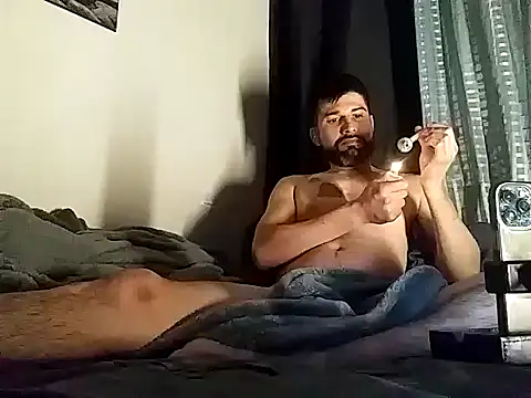 Snapshot of hotraillX chatting on December 5, 2024, 7:38 am hotraillX online show from December 5, 2024, 7:38 am