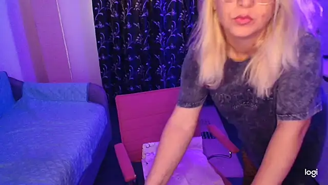 freyyamore1 online show from July 8, 2026, 4:50 am