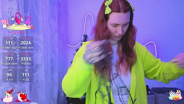  Chlo  e online show from December 20, 2025, 4:03 pm