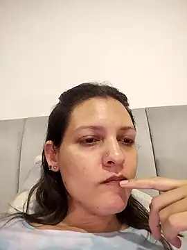 Mia Hampton online show from February 20, 2025, 8:36 pm