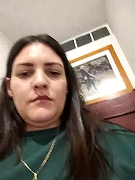 Mia Hampton online show from May 6, 2026, 11:32 pm