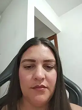Snapshot of Mia_Hampton chatting on July 14, 2026, 10:37 pm Mia Hampton online show from July 14, 2026, 10:37 pm