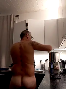 Snapshot of DarrenSullivanSlut chatting on September 16, 2025, 6:14 am DarrenSullivanSlut online show from September 16, 2025, 6:14 am