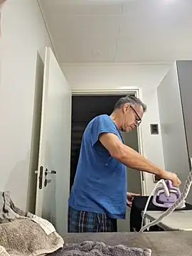 Snapshot of DarrenSullivanSlut chatting on December 3, 2025, 8:00 am DarrenSullivanSlut online show from December 3, 2025, 8:00 am