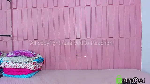 Briana Wells  online show from September 8, 2025, 2:16 pm