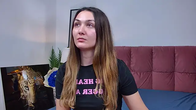 NicolLopeze online show from March 5, 2025, 7:05 am