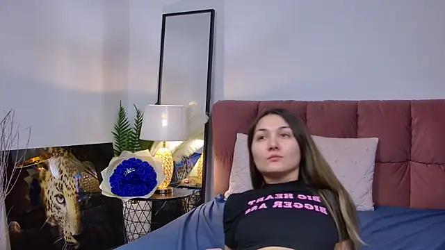 NicolLopeze online show from March 7, 2025, 8:56 am