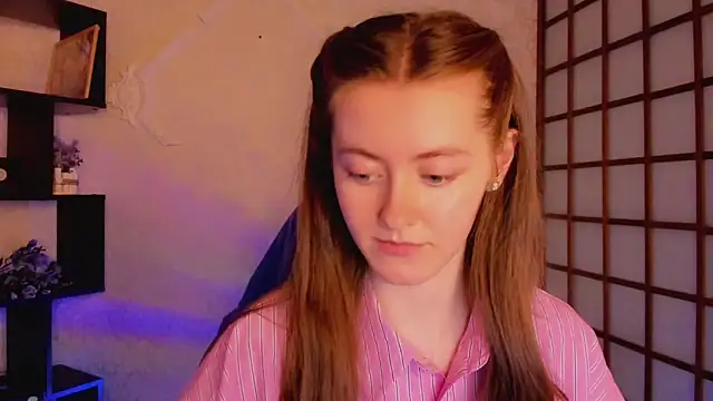 KateCuddle online show from March 3, 2025, 5:42 am