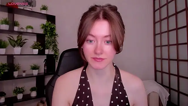 KateCuddle online show from February 10, 2026, 2:37 am