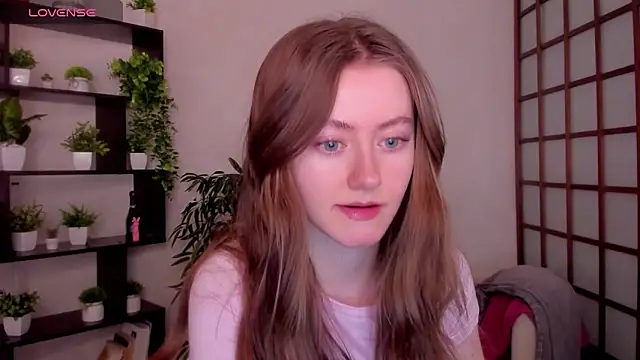 KateCuddle online show from March 11, 2026, 2:39 am