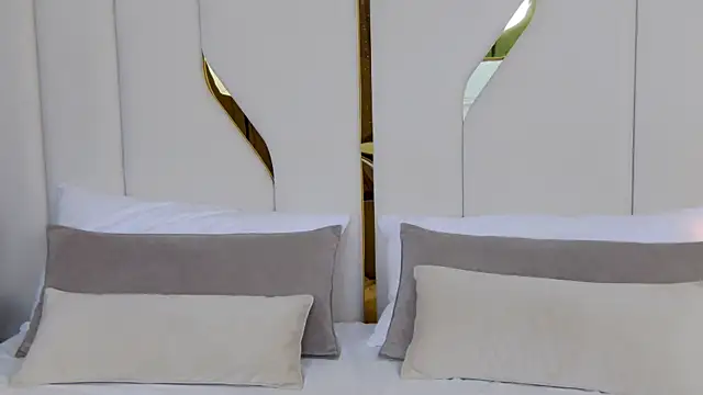 Betty Bridge online show from December 17, 2025, 9:15 am