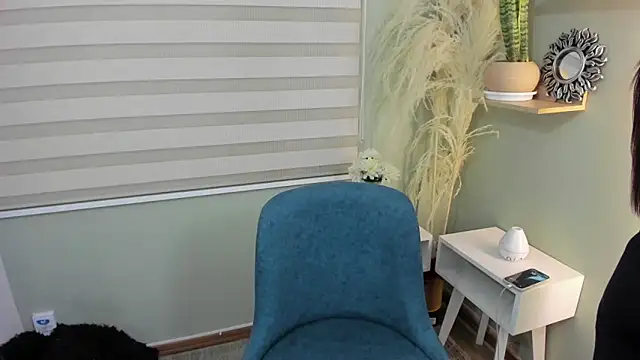 Snapshot of julieta_evans_ chatting on November 7, 2025, 11:16 pm julieta evans online show from November 7, 2025, 11:16 pm