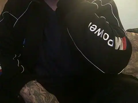 Snapshot of steveindahouse chatting on March 11, 2025, 1:45 pm steveindahouse online show from March 11, 2025, 1:45 pm