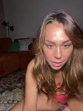 LeaGambit   online show from October 9, 2025, 4:32 am