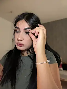 clarachanelricek online show from December 4, 2024, 9:35 pm