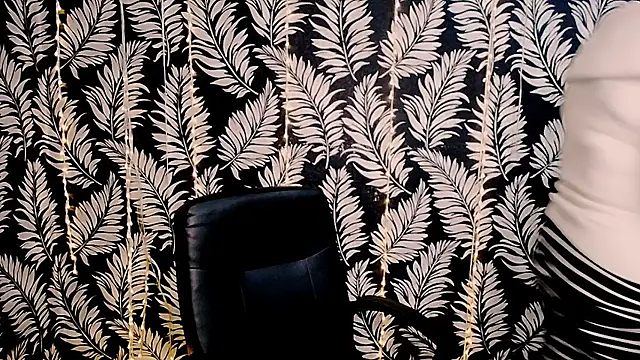 Olivia playful online show from February 6, 2026, 12:30 pm