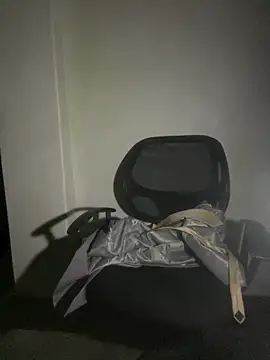 Satinshirt1992 online show from April 7, 2026, 3:12 pm