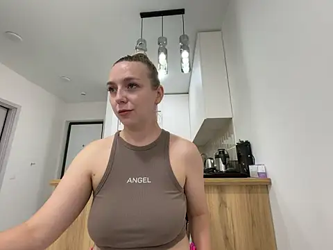 Janeee online show from September 30, 2025, 8:08 am